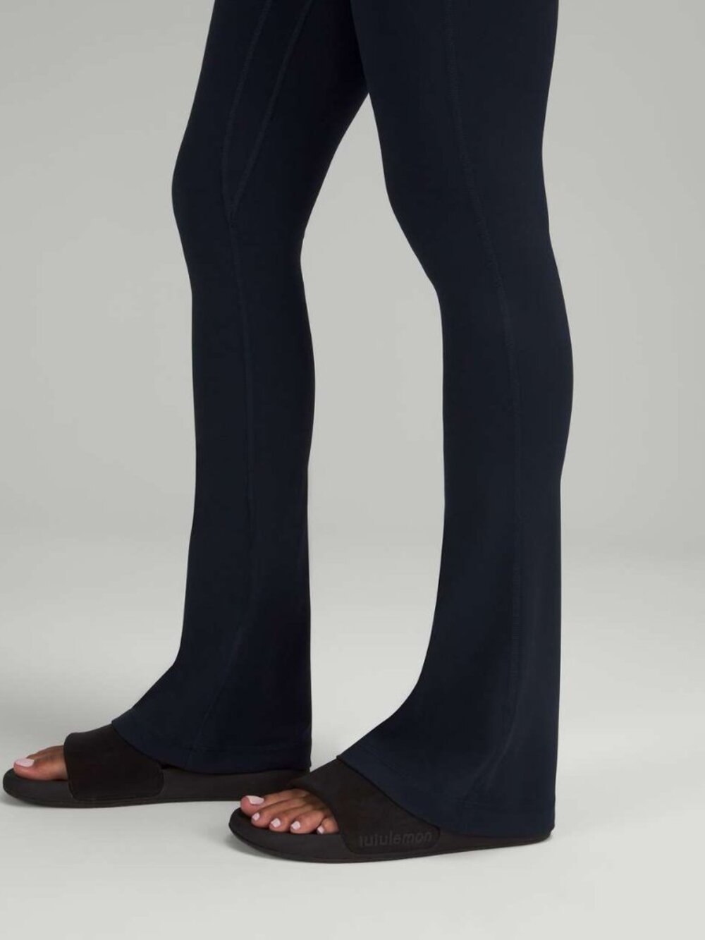 Lululemon Athletica Align High-Rise Mini-Flared Pant Legging 32" -- Black Size 6 - Picture 6 of 8